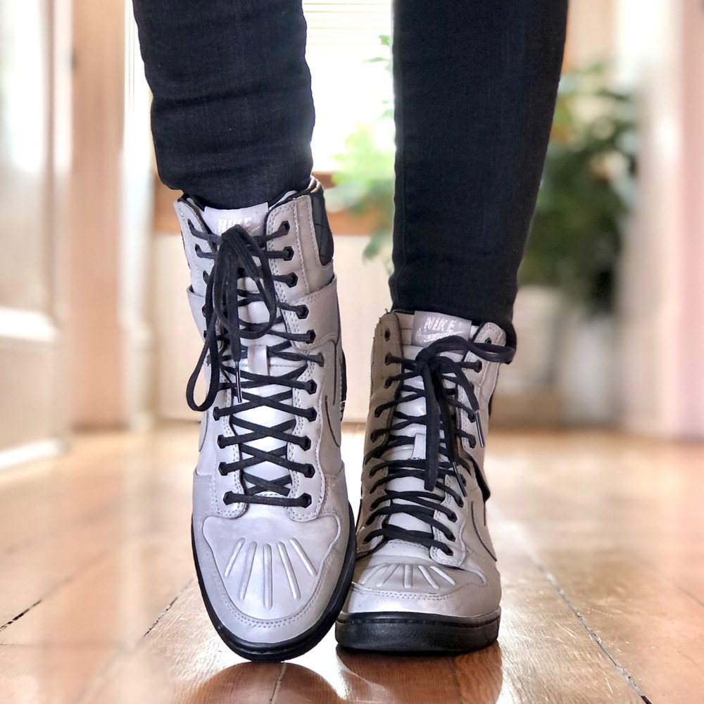 💥NIKE DUNK Sky Hi Wedge Silver Reflective Boots - Picture 4 of 11